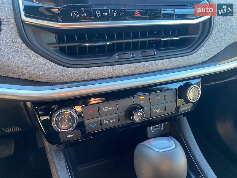 Внедорожник / Кроссовер Jeep Compass 2024 в Львове