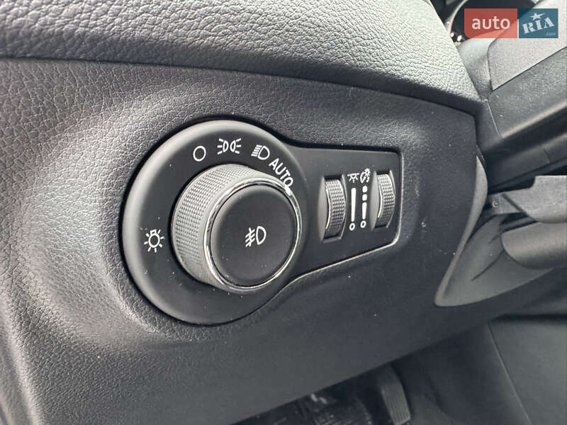 Позашляховик / Кросовер Jeep Compass 2018 в Києві фото 28 Позашляховик / Кросовер Jeep Compass 2018 в Києві
