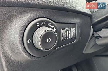 Внедорожник / Кроссовер Jeep Compass 2018 в 