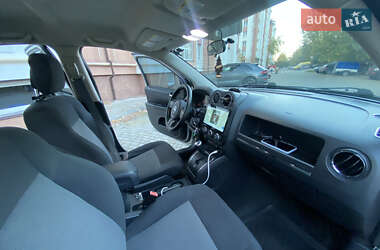 Позашляховик / Кросовер Jeep Compass 2011 в 