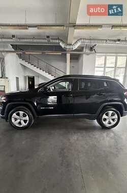 Внедорожник / Кроссовер Jeep Compass 2017 в 
