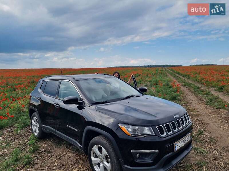 Внедорожник / Кроссовер Jeep Compass 2017 в 