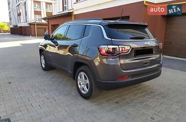 Внедорожник / Кроссовер Jeep Compass 2022 в 