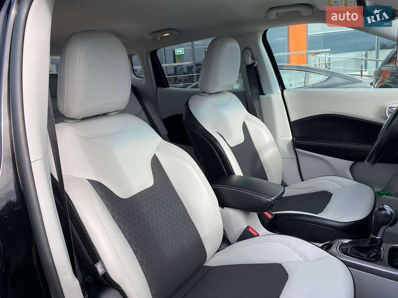 Позашляховик / Кросовер Jeep Compass 2017 в Львові