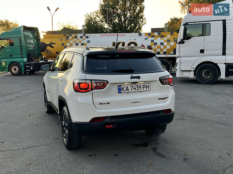 Внедорожник / Кроссовер Jeep Compass 2019 в Киеве фото 18 Внедорожник / Кроссовер Jeep Compass 2019 в Киеве