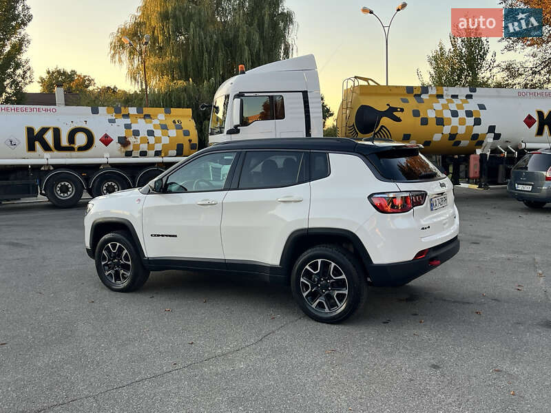 Внедорожник / Кроссовер Jeep Compass 2019 в Киеве фото 22 Внедорожник / Кроссовер Jeep Compass 2019 в Киеве