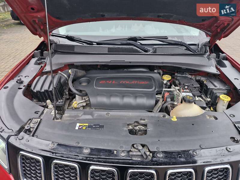 Внедорожник / Кроссовер Jeep Compass 2018 в Киеве