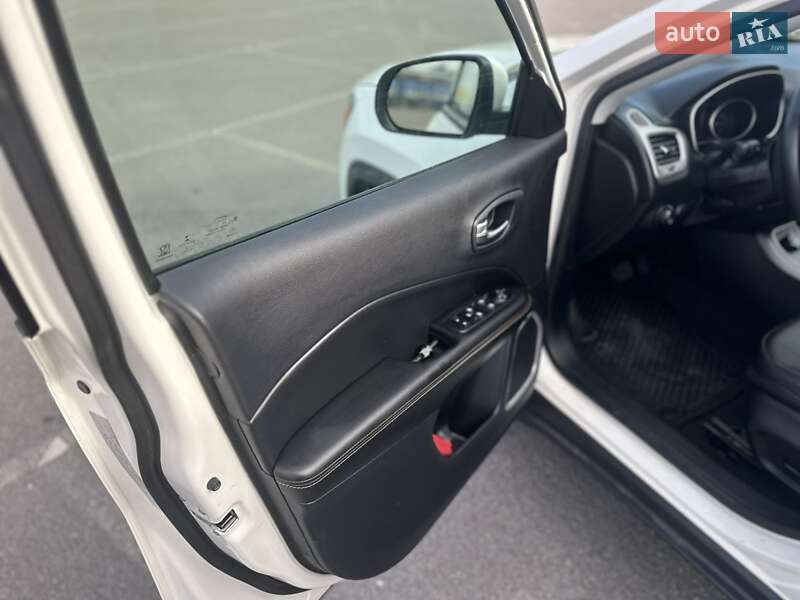 Позашляховик / Кросовер Jeep Compass 2019 в Львові фото 46 Позашляховик / Кросовер Jeep Compass 2019 в Львові