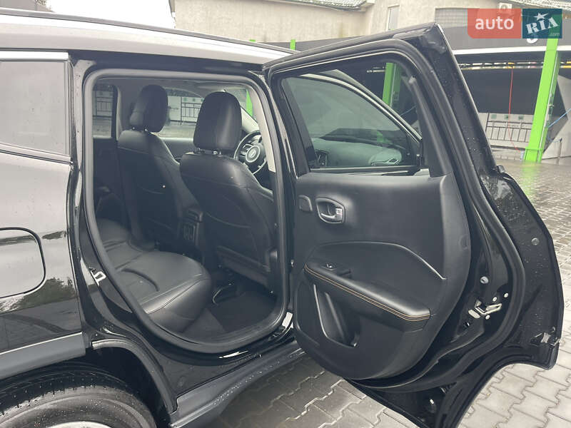 Позашляховик / Кросовер Jeep Compass 2021 в Чернівцях