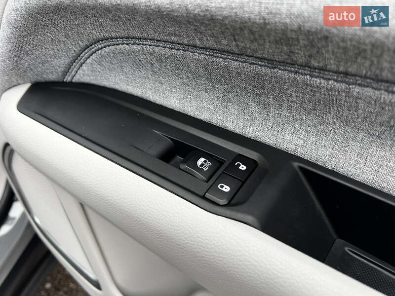 Позашляховик / Кросовер Jeep Compass 2024 в Києві фото 20 Позашляховик / Кросовер Jeep Compass 2024 в Києві