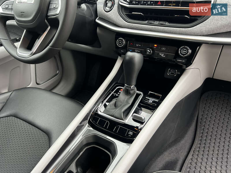 Позашляховик / Кросовер Jeep Compass 2024 в Києві фото 22 Позашляховик / Кросовер Jeep Compass 2024 в Києві