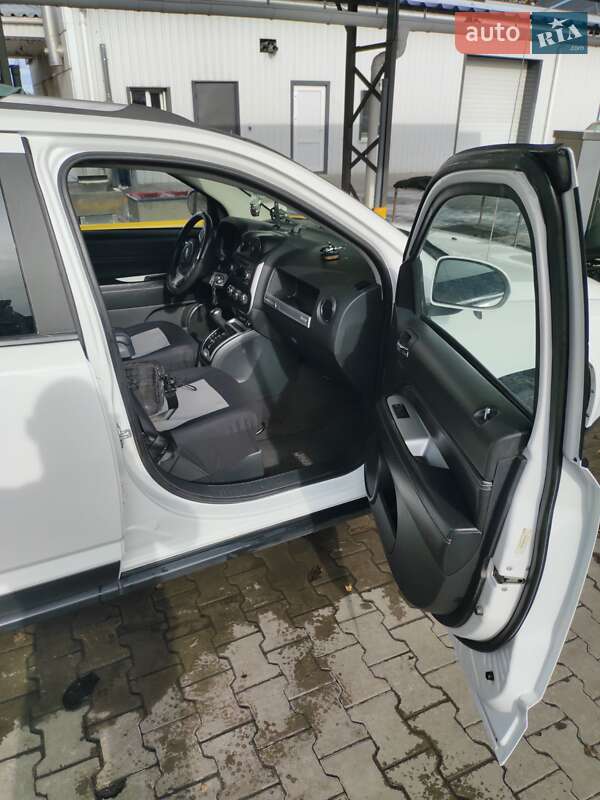 Позашляховик / Кросовер Jeep Compass 2016 в Сумах