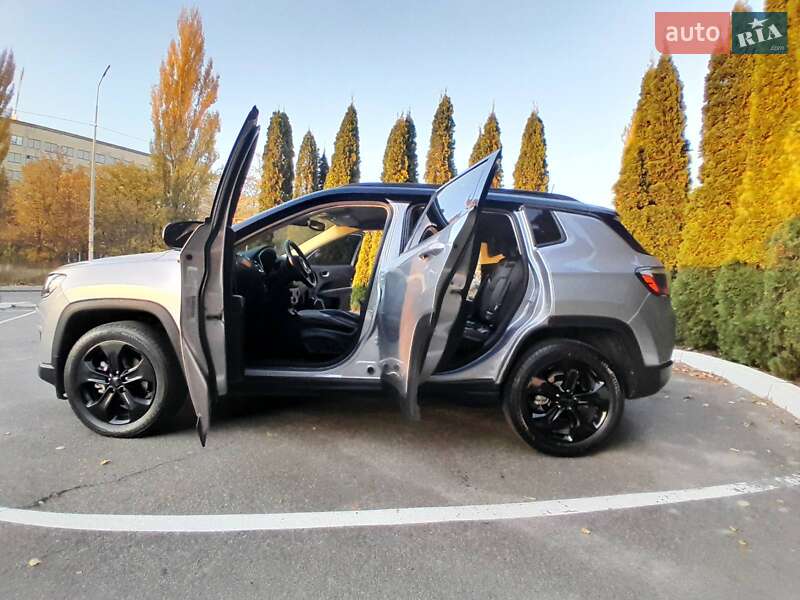 Внедорожник / Кроссовер Jeep Compass 2018 в Киеве
