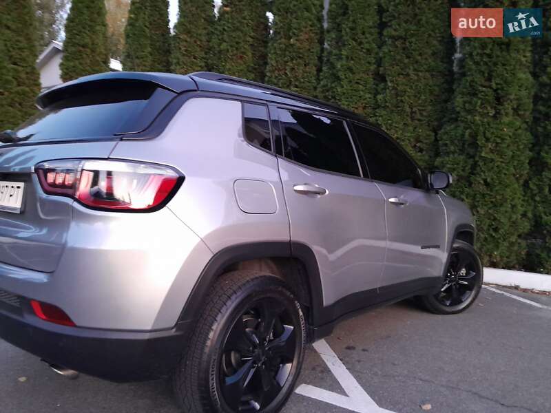 Внедорожник / Кроссовер Jeep Compass 2018 в Киеве