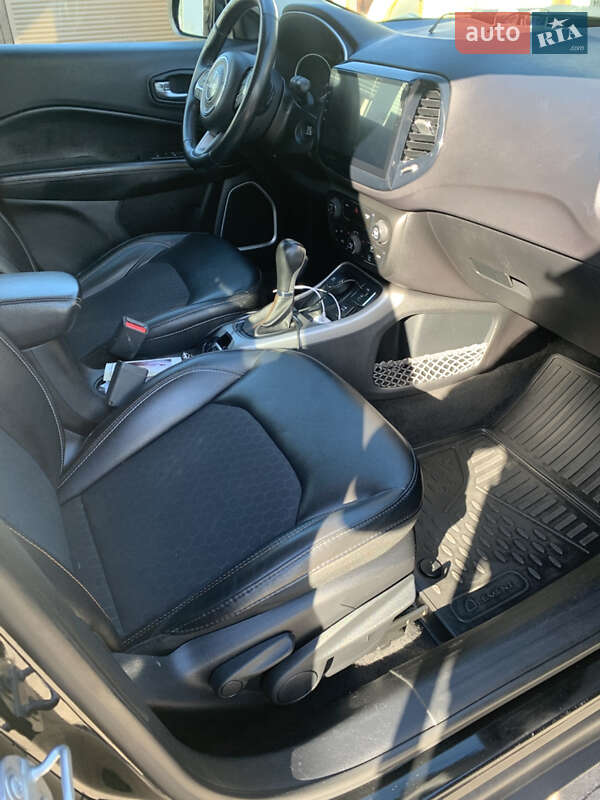 Внедорожник / Кроссовер Jeep Compass 2018 в Львове фото 36 Внедорожник / Кроссовер Jeep Compass 2018 в Львове