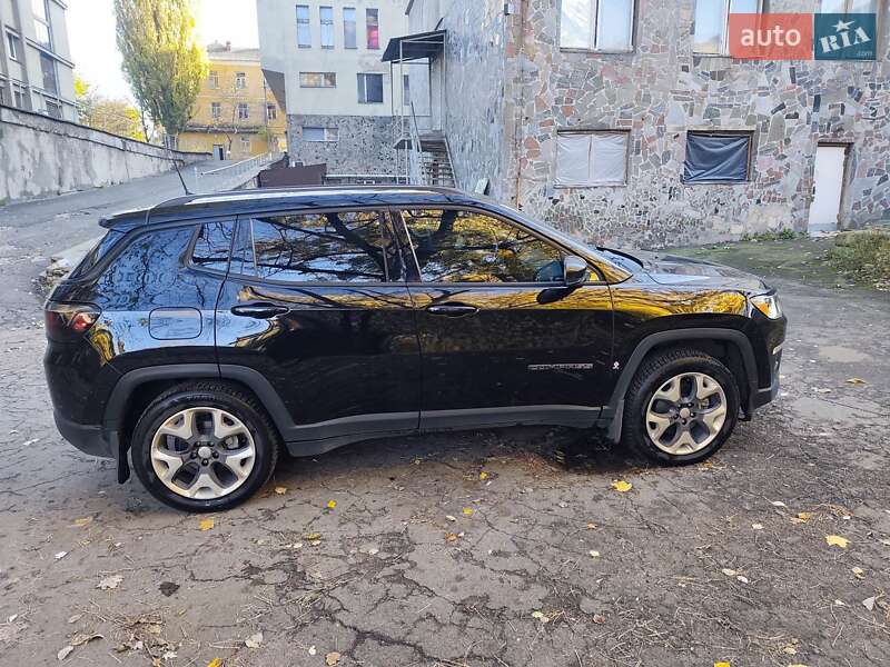 Позашляховик / Кросовер Jeep Compass 2017 в Києві