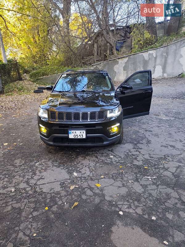 Позашляховик / Кросовер Jeep Compass 2017 в Києві