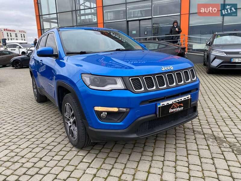 Внедорожник / Кроссовер Jeep Compass 2017 в 
