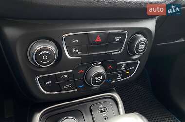 Внедорожник / Кроссовер Jeep Compass 2017 в 