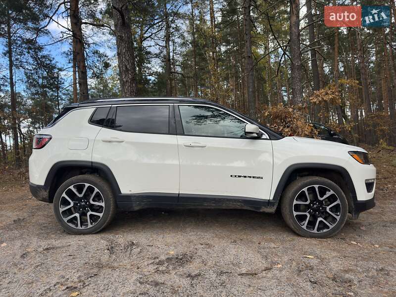 Внедорожник / Кроссовер Jeep Compass 2017 в Здолбунове