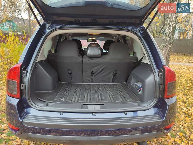 Внедорожник / Кроссовер Jeep Compass 2012 в Гадяче