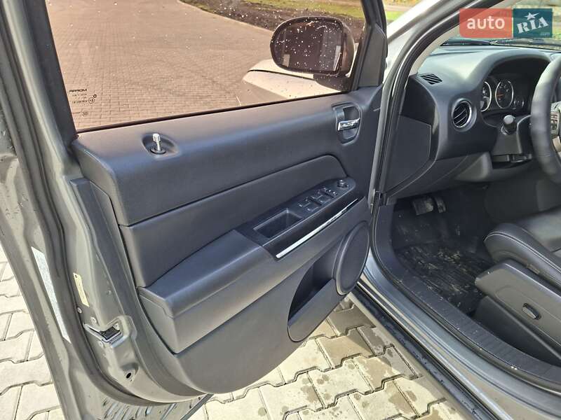 Внедорожник / Кроссовер Jeep Compass 2011 в Врадиевке фото 21 Внедорожник / Кроссовер Jeep Compass 2011 в Врадиевке