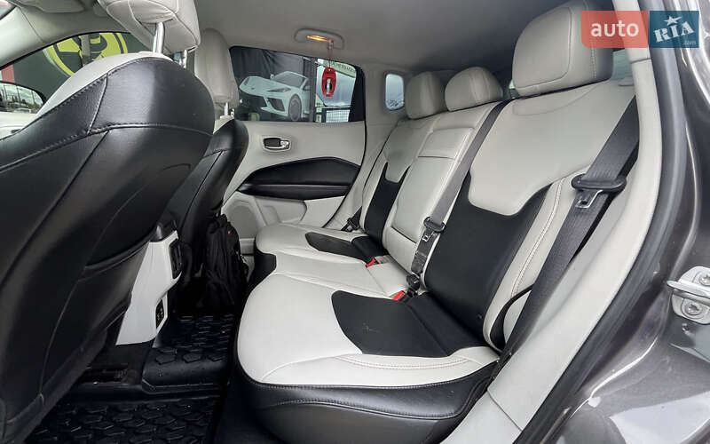 Внедорожник / Кроссовер Jeep Compass 2018 в Стрые