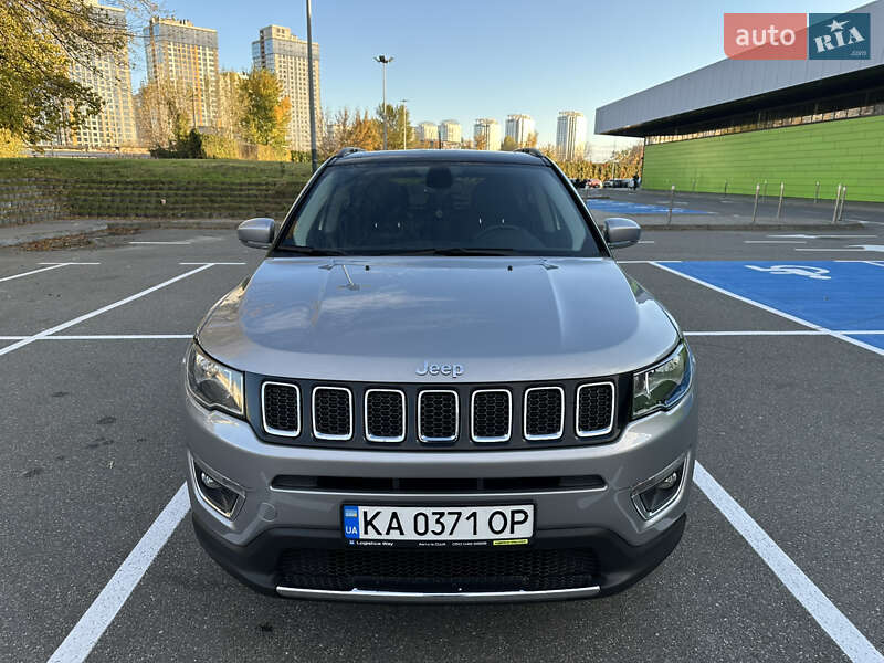 Внедорожник / Кроссовер Jeep Compass 2019 в Киеве