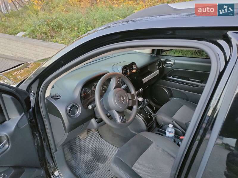 Внедорожник / Кроссовер Jeep Compass 2016 в Киеве