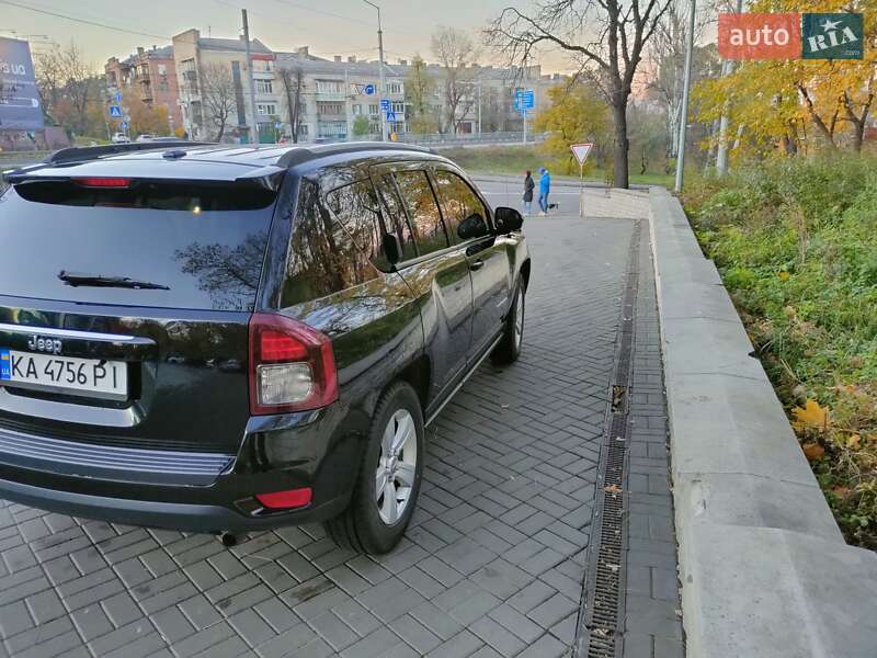 Внедорожник / Кроссовер Jeep Compass 2016 в Киеве