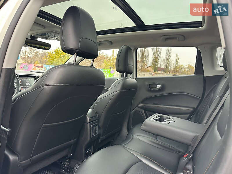 Внедорожник / Кроссовер Jeep Compass 2018 в Киеве