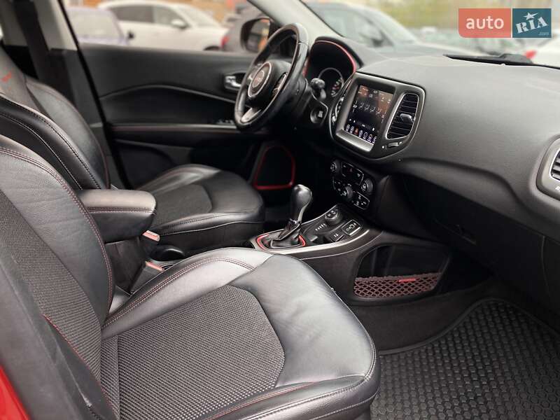 Внедорожник / Кроссовер Jeep Compass 2020 в Киеве