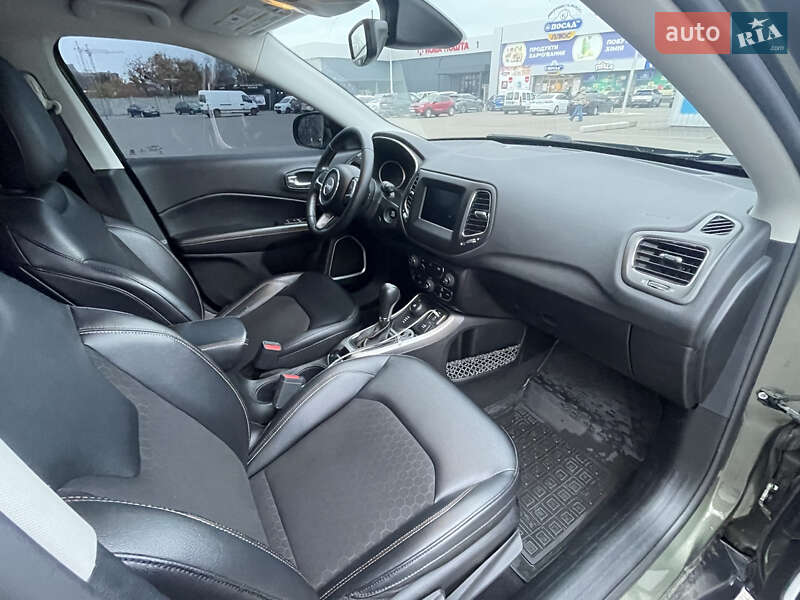 Позашляховик / Кросовер Jeep Compass 2017 в Полтаві