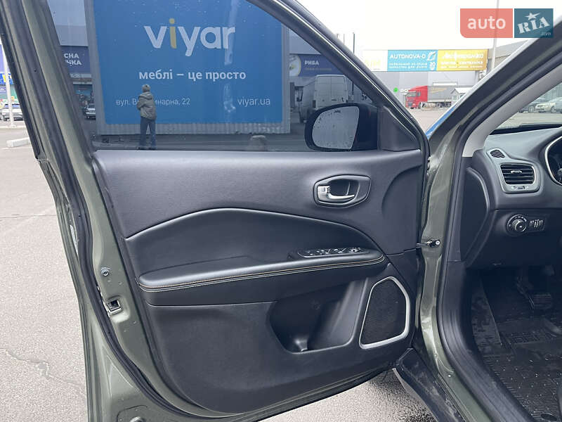 Позашляховик / Кросовер Jeep Compass 2017 в Полтаві