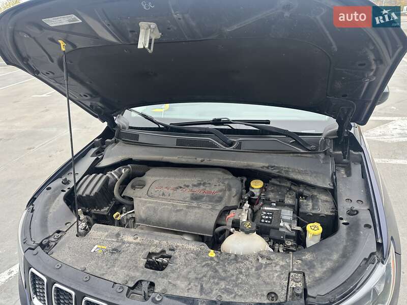 Внедорожник / Кроссовер Jeep Compass 2018 в Киеве