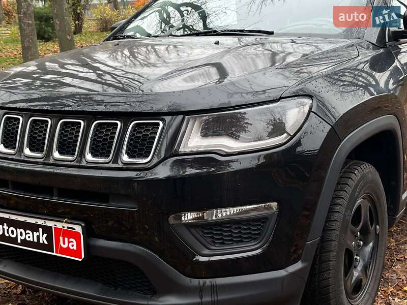 Внедорожник / Кроссовер Jeep Compass 2017 в Киеве фото 4 Внедорожник / Кроссовер Jeep Compass 2017 в Киеве