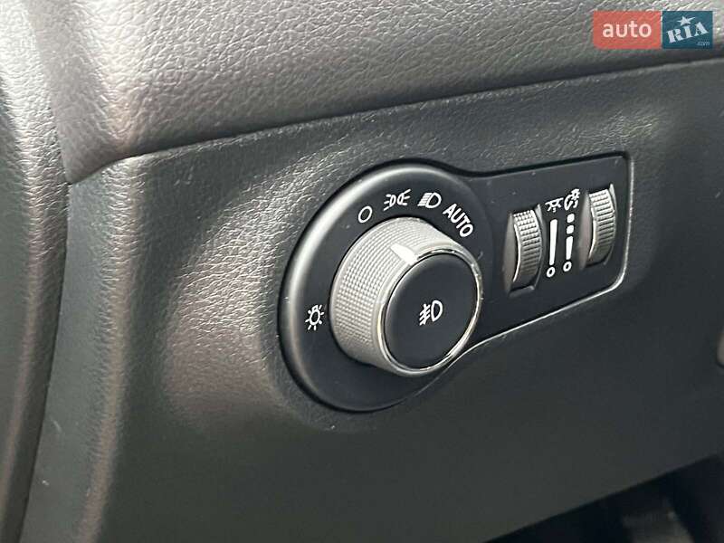 Позашляховик / Кросовер Jeep Compass 2017 в Києві фото 32 Позашляховик / Кросовер Jeep Compass 2017 в Києві