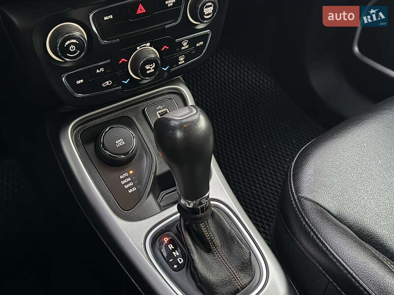 Внедорожник / Кроссовер Jeep Compass 2019 в Стрые