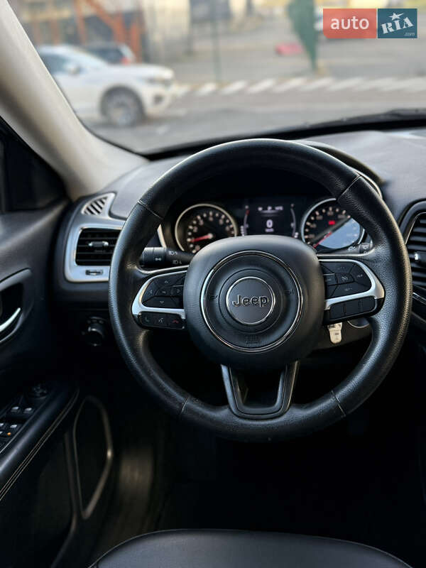 Внедорожник / Кроссовер Jeep Compass 2018 в Киеве фото 15 Внедорожник / Кроссовер Jeep Compass 2018 в Киеве