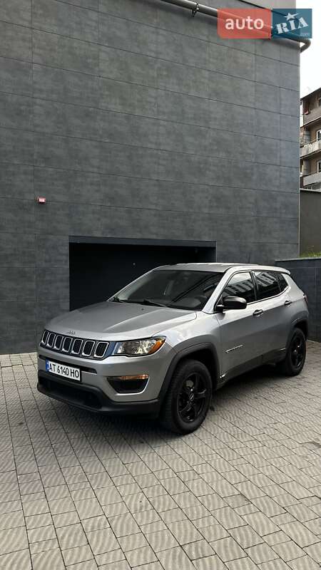 Внедорожник / Кроссовер Jeep Compass 2017 в Ивано-Франковске фото 2 Внедорожник / Кроссовер Jeep Compass 2017 в Ивано-Франковске