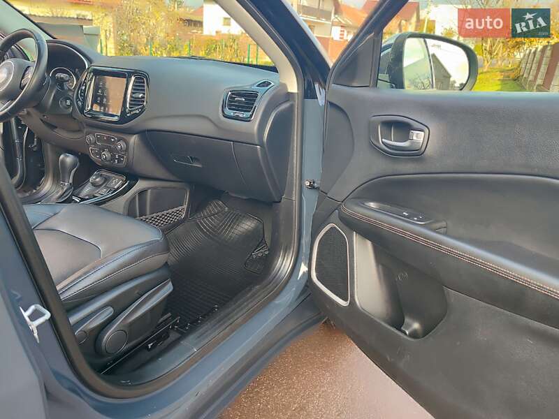 Внедорожник / Кроссовер Jeep Compass 2018 в Дубно