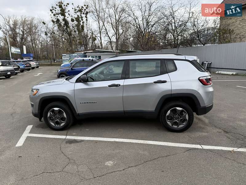 Внедорожник / Кроссовер Jeep Compass 2018 в Киеве