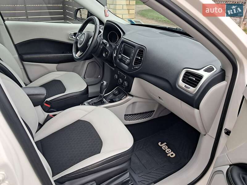 Позашляховик / Кросовер Jeep Compass 2018 в Черкасах фото 27 Позашляховик / Кросовер Jeep Compass 2018 в Черкасах