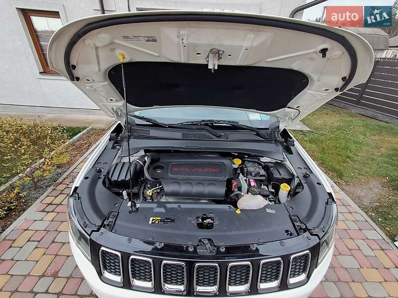 Позашляховик / Кросовер Jeep Compass 2018 в Черкасах фото 31 Позашляховик / Кросовер Jeep Compass 2018 в Черкасах