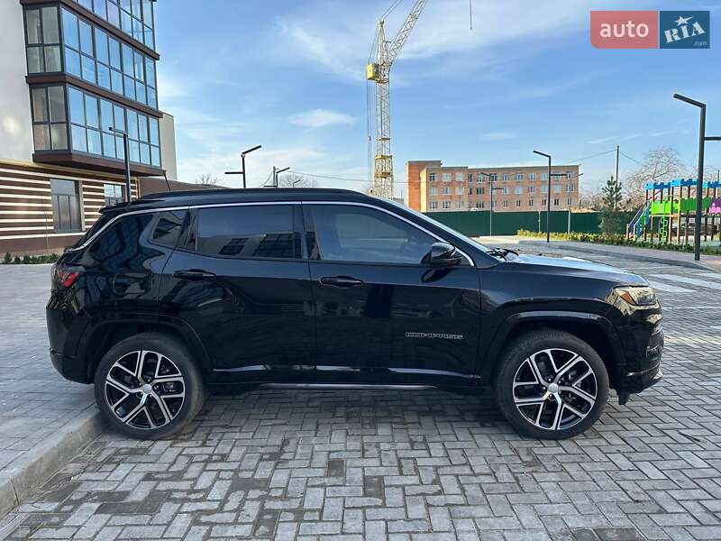 Внедорожник / Кроссовер Jeep Compass 2024 в Киеве
