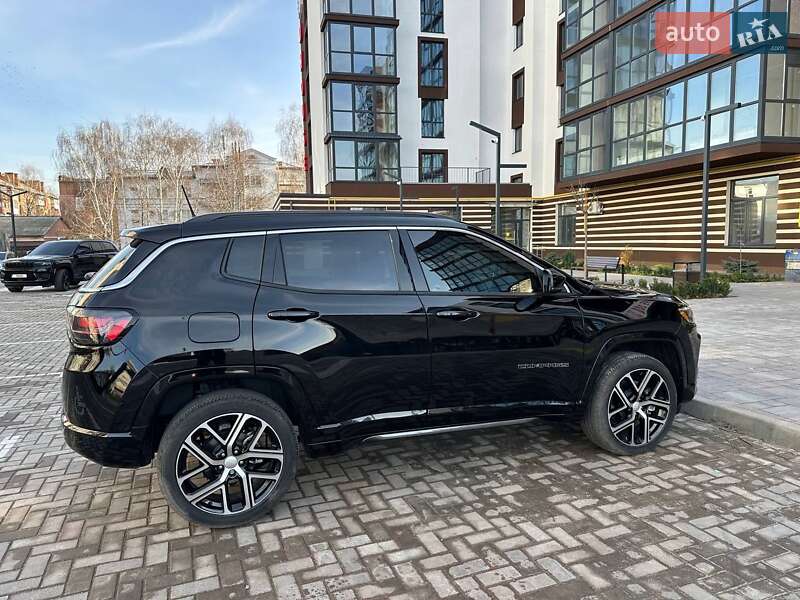 Внедорожник / Кроссовер Jeep Compass 2024 в Киеве