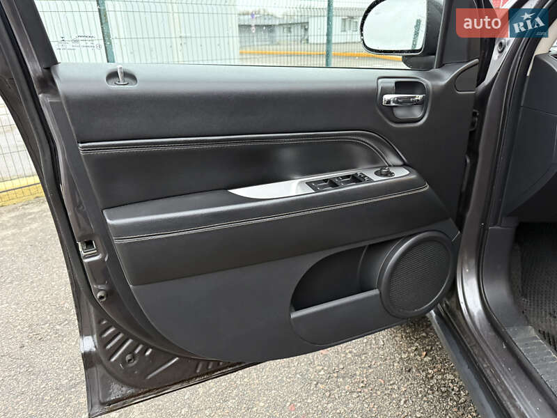 Внедорожник / Кроссовер Jeep Compass 2014 в Киеве фото 11 Внедорожник / Кроссовер Jeep Compass 2014 в Киеве