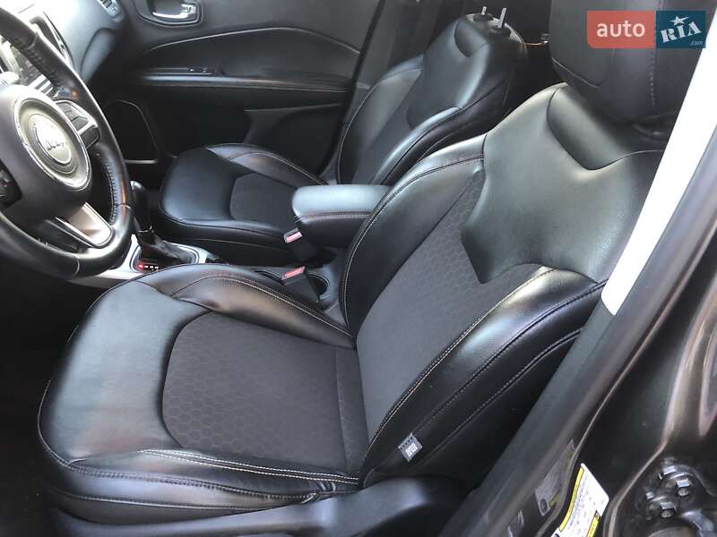 Внедорожник / Кроссовер Jeep Compass 2018 в Ровно