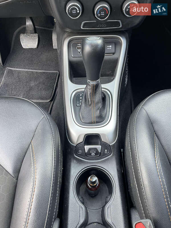 Внедорожник / Кроссовер Jeep Compass 2018 в Киеве