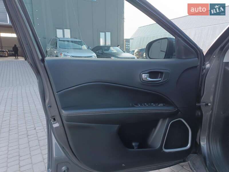 Внедорожник / Кроссовер Jeep Compass 2018 в Львове фото 15 Внедорожник / Кроссовер Jeep Compass 2018 в Львове